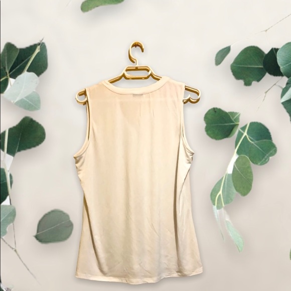 Barely ever worn. US L. Off White. - Picture 4 of 4